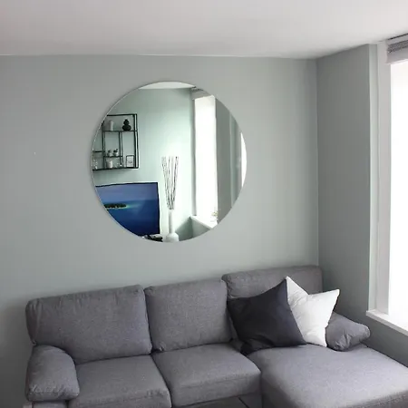 Zentrale Mit Meerblick Appartamento Haugesund